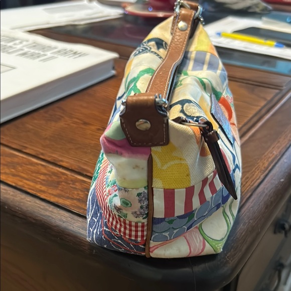 Coach patchwork Shoulder Bag with Structured Design - Picture 4 of 7